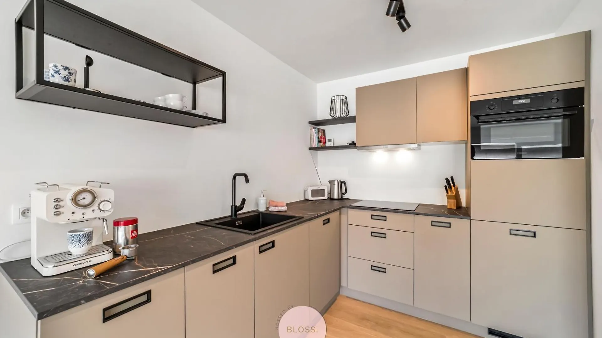 Bloss.Ii Ostend Apartment